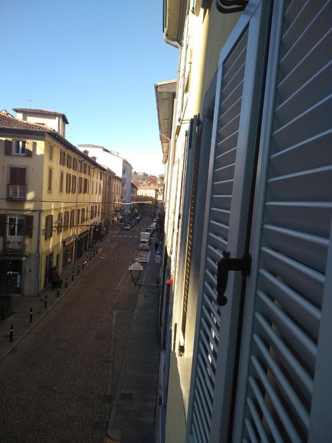 ベルガモBorgovivobg Il Tuo Rifugio In Centro Cittaアパートメント エクステリア 写真