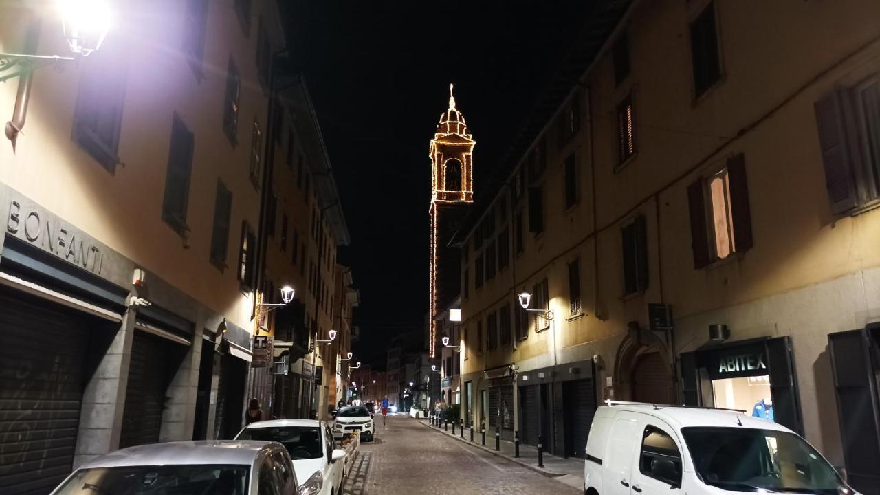ベルガモBorgovivobg Il Tuo Rifugio In Centro Cittaアパートメント エクステリア 写真